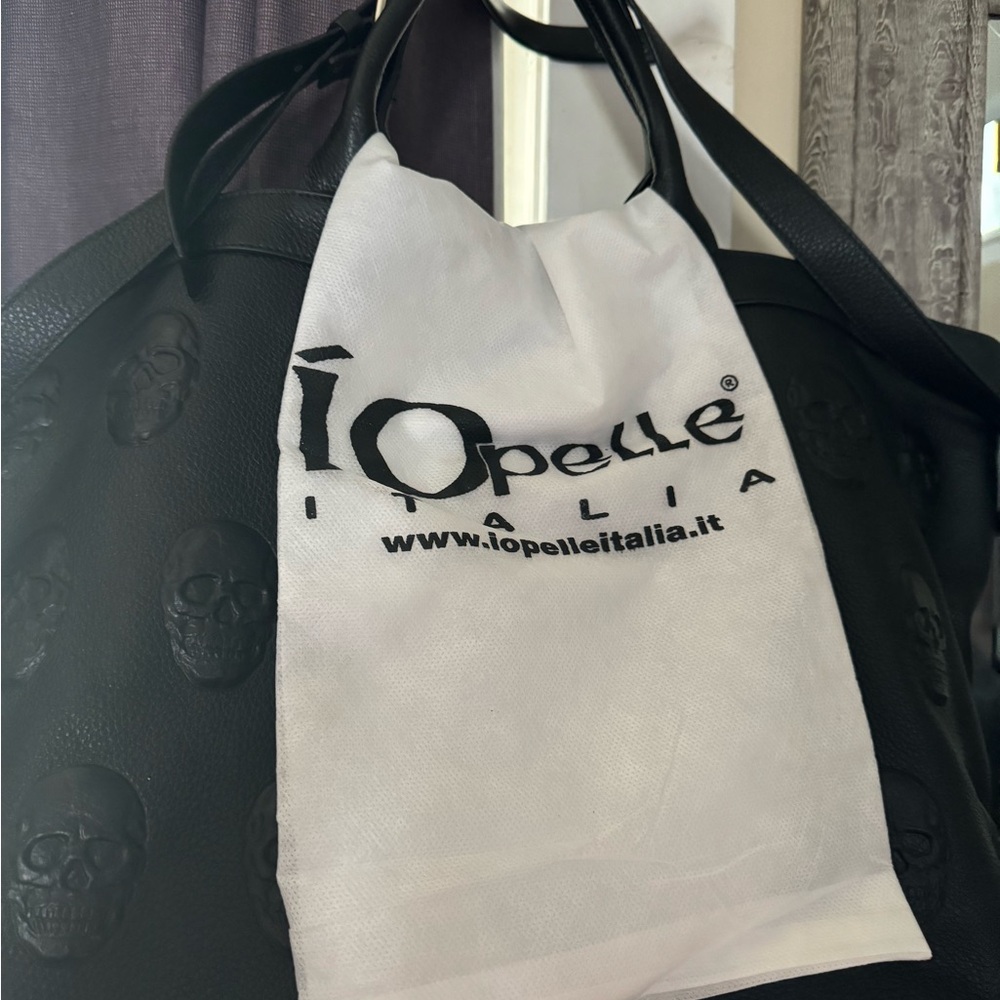 IoPelle Italia Embossed Leather Skull Black Tote Bag